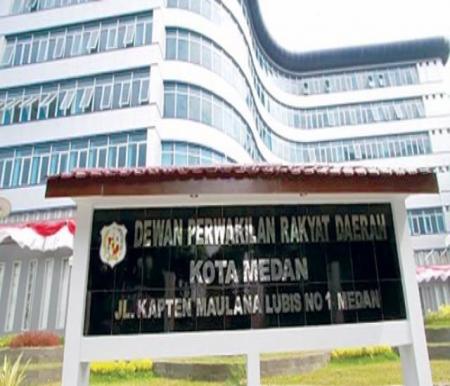 Sekretariat DPRD Medan anggarkan puluhan miliar rupiah untuk beli souvenir seminar (foto/int)